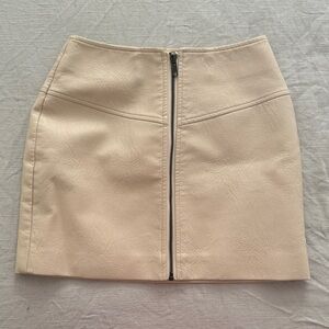Astr Cream Mini Faux Leather Skirt with Zipper